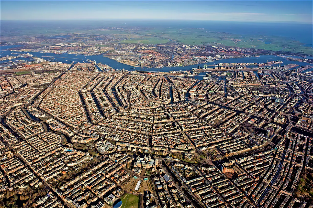 Imagen de los canales concéntricos en Ámsterdam in Amsterdam, Netherlands