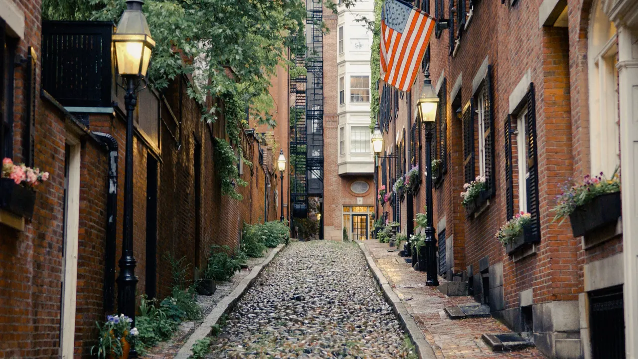 Acorn Street on Beacon Hill, Boston