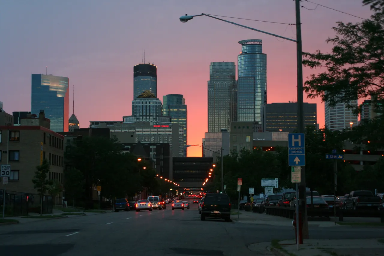 Minneapolis Skyline Sunset in Minneapolis, United States