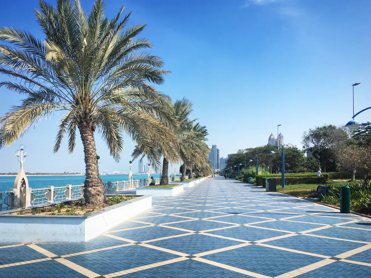 Corniche and Al Markaziyah in Abu Dhabi