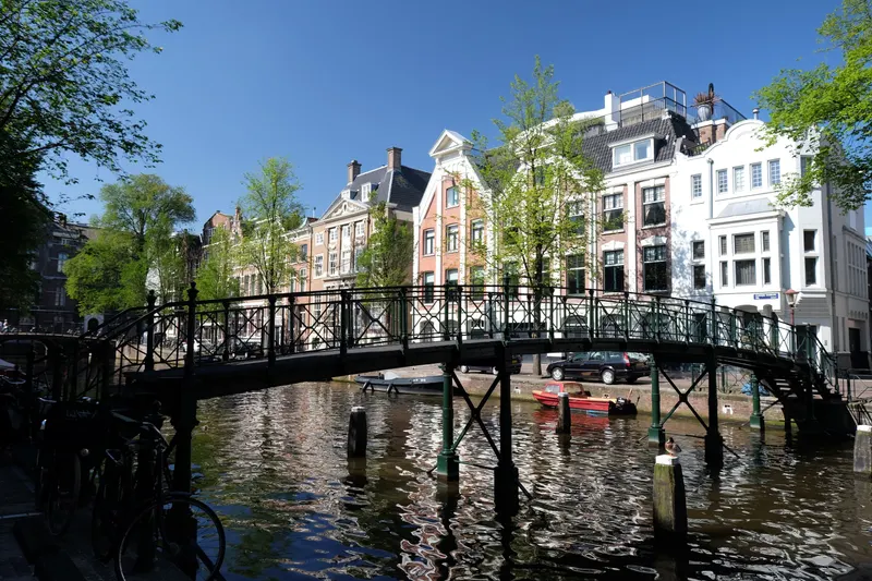 Burgwallen Oude Zijde in Amsterdam