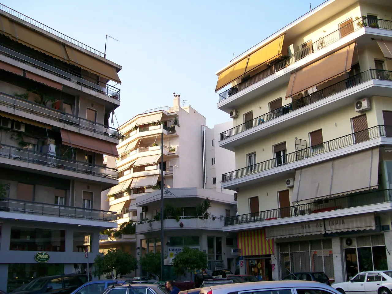 Neos Kosmos in Athens