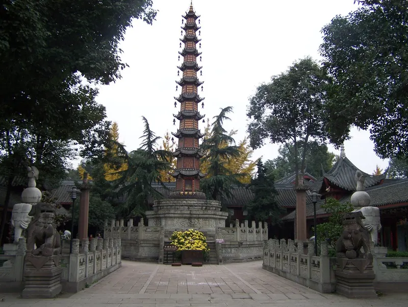 Wenshu and Luomashi in chengdu cn