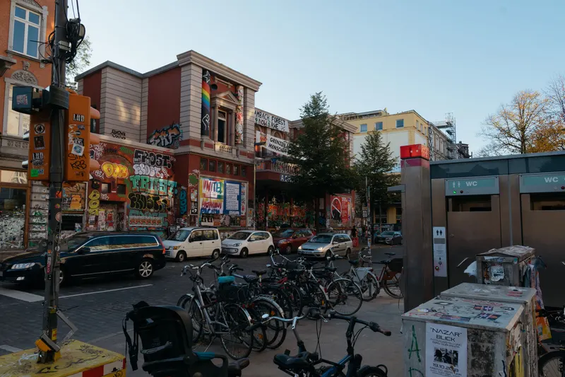 Sternschanze and Karolinenviertel in hamburg de