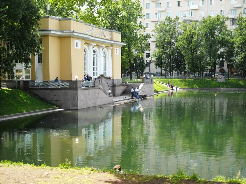 Patriarch Ponds and Presnya in moscow ru