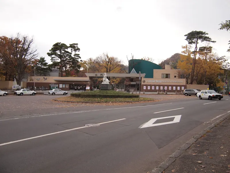 Maruyama and Miyanomori in sapporo jp
