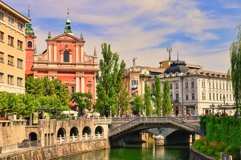 Tivoli and Rozna Dolina in ljubljana si