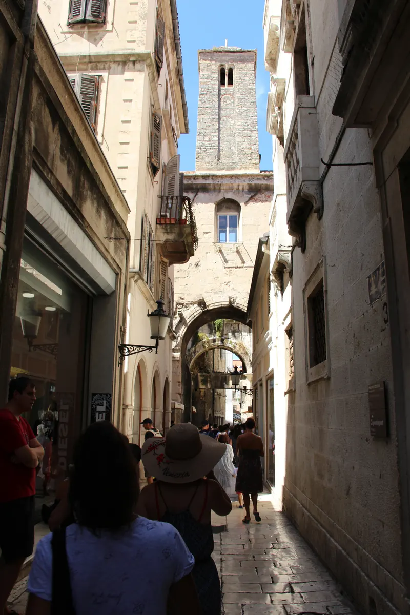 Diocletian Palace and Grad in split hr