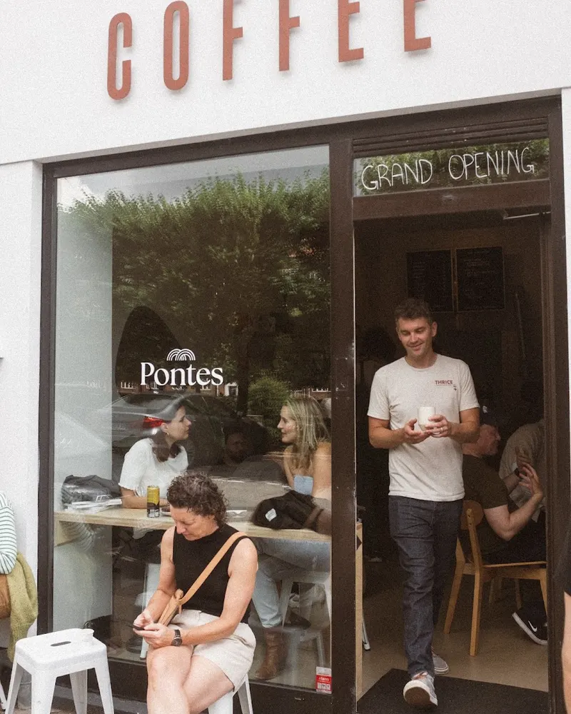 Pontes Roastery & Coffee Bar