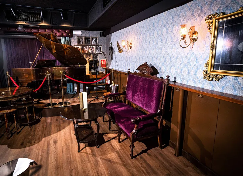 Velvet Room BCN in Les Corts, Barcelona
