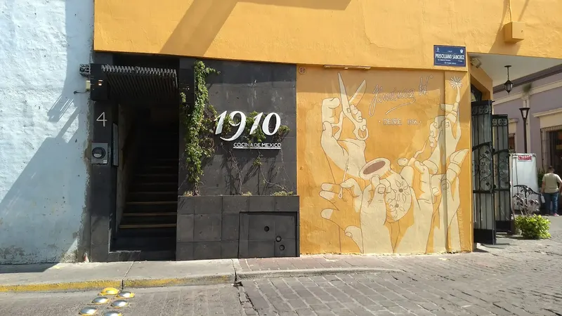 La Alfarera - Cenaduría de Barrio y Carnes en su Jugo