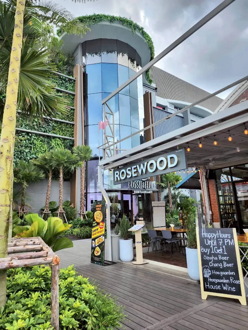 Rosewood Restaurant in Bang Kho laen, Bangkok