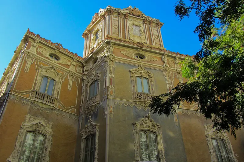 National Museum of Ceramics and Sumptuary Arts González Martí