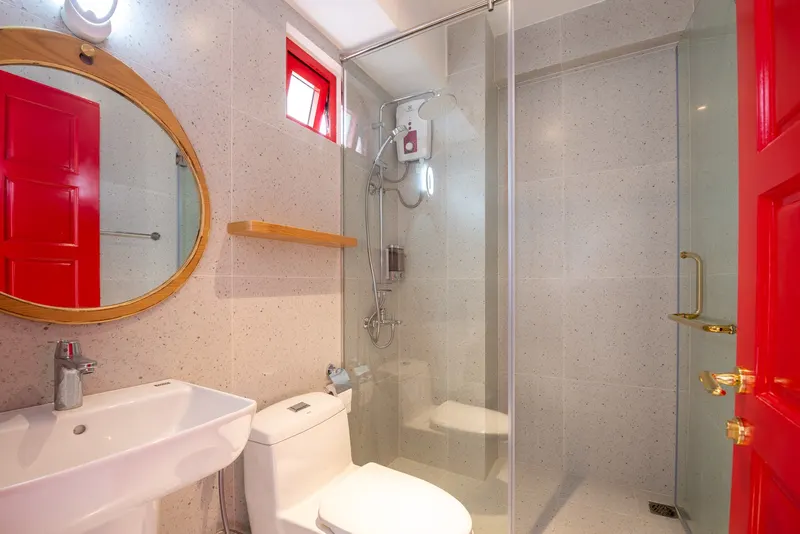 Leiden homestay & cafe in Pham Ngu Lao, Ho Chi Minh City