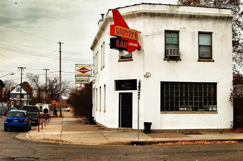 Grumpy's Bar in Holland, Minneapolis