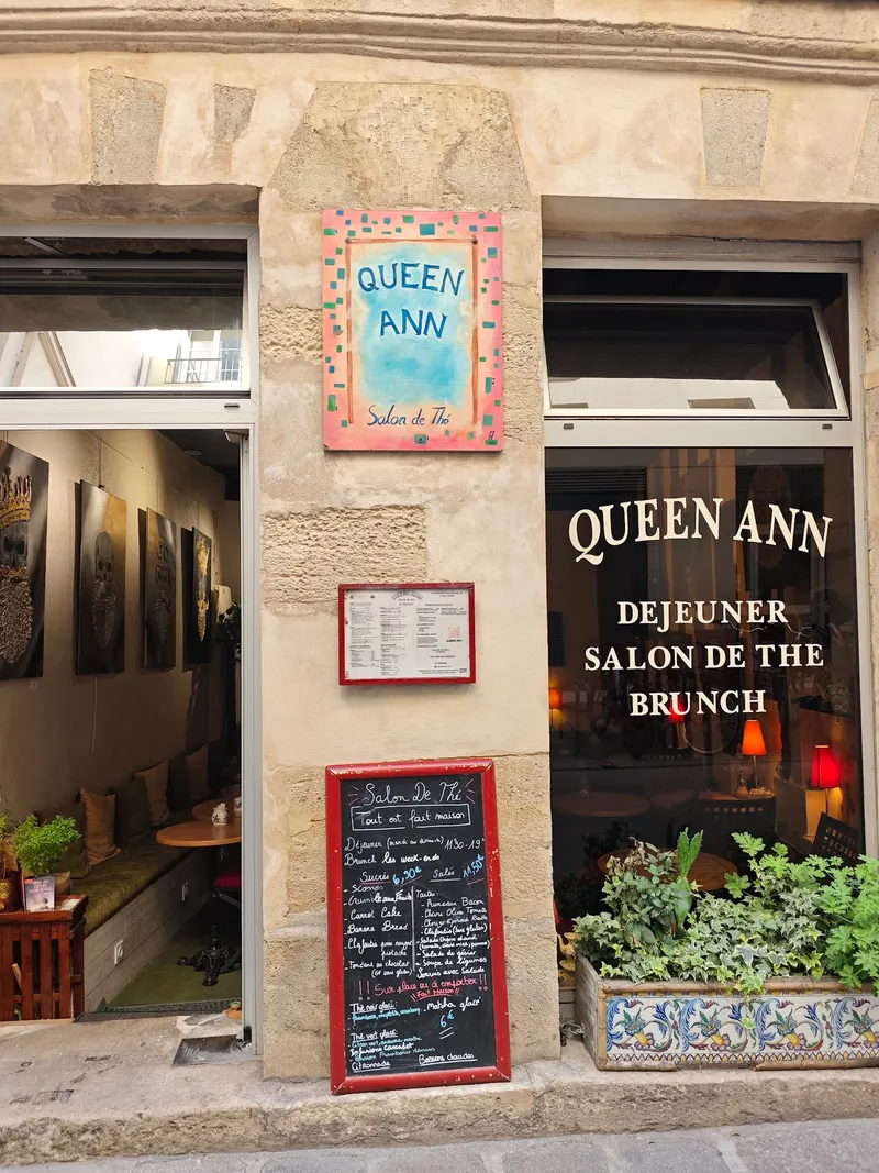 Queen Ann in Le Marais, Paris