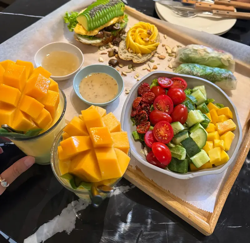 Avos and Mango wrap & go in Hoàn Kiếm, Hanoi
