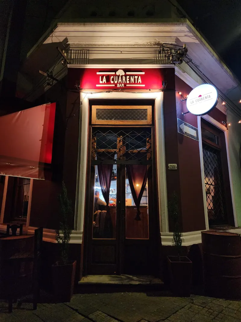 La Cuarenta in Tres Cruces, Montevideo
