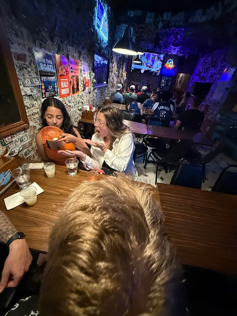 Cuzzy's Grill & Bar in North Loop, Minneapolis