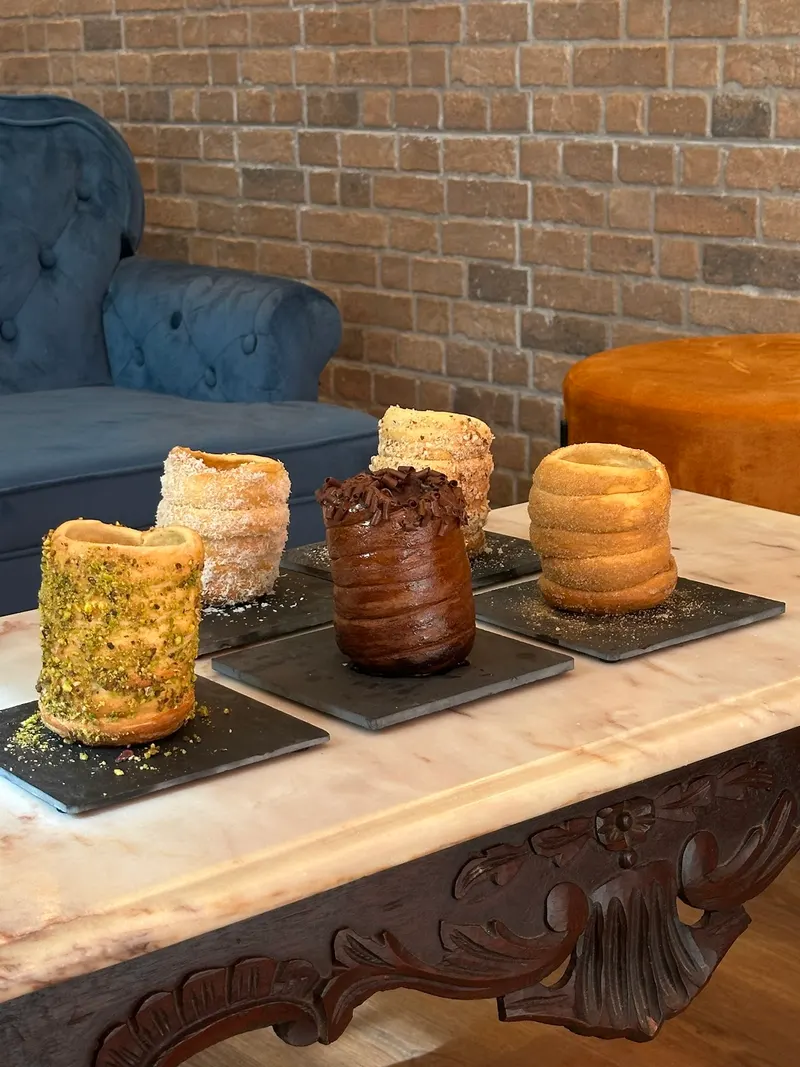 Luli’s Bakery Café in Estrela, Lisbon
