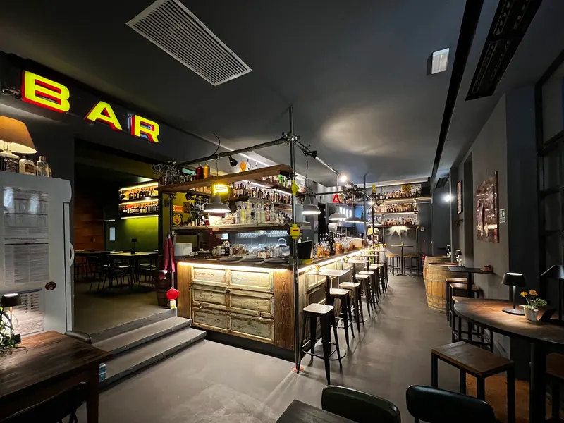 Beerstro7 in Rifredi, Florence