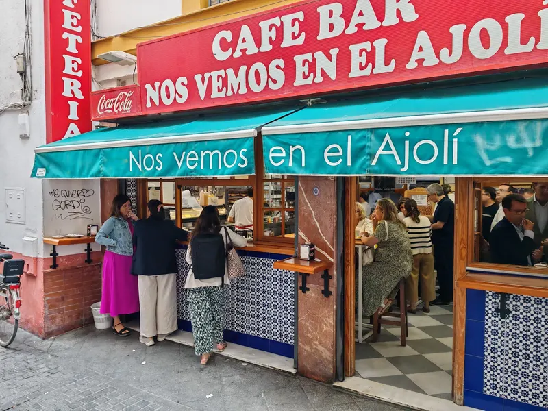 Nos Vemos En El Ajolí in Arenal, Seville