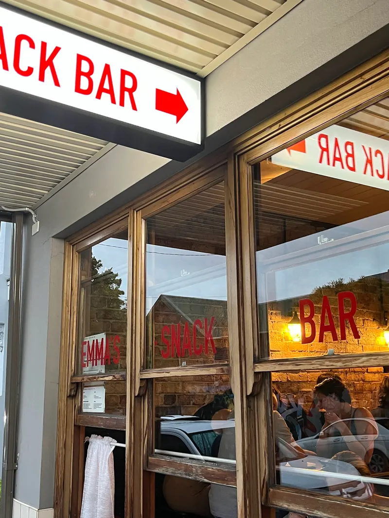 Emma’s Snack Bar