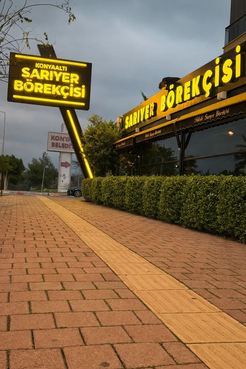 Konyaaltı Sarıyer Börekçisi in Altınkum, Antalya