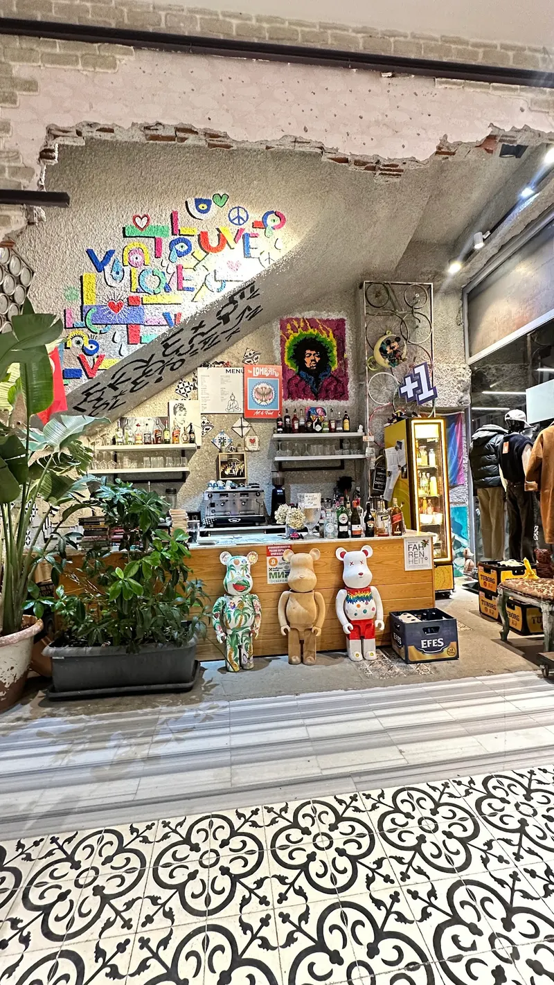 The Lombak cafe & cocktails