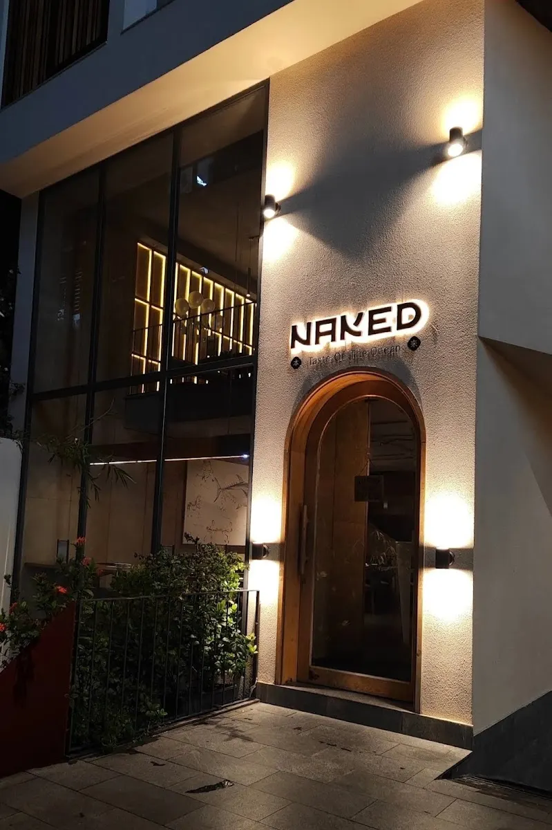 Naked Sushi - Xuan Hoa