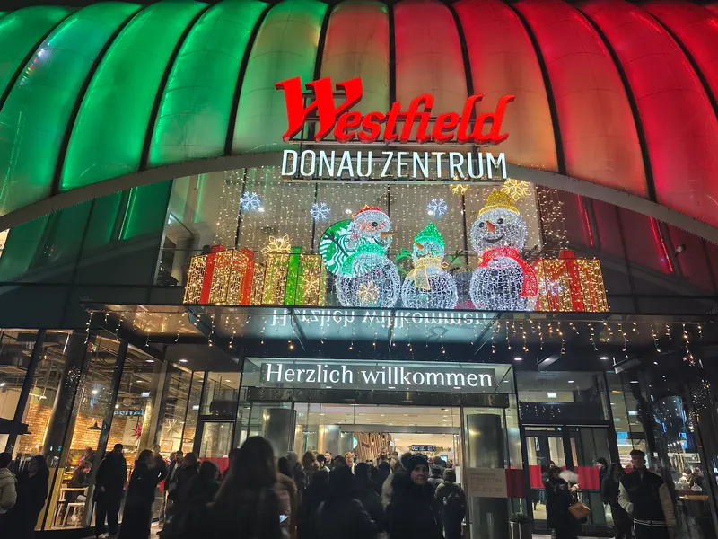 Donauzentrum 1 in Kagran, Vienna