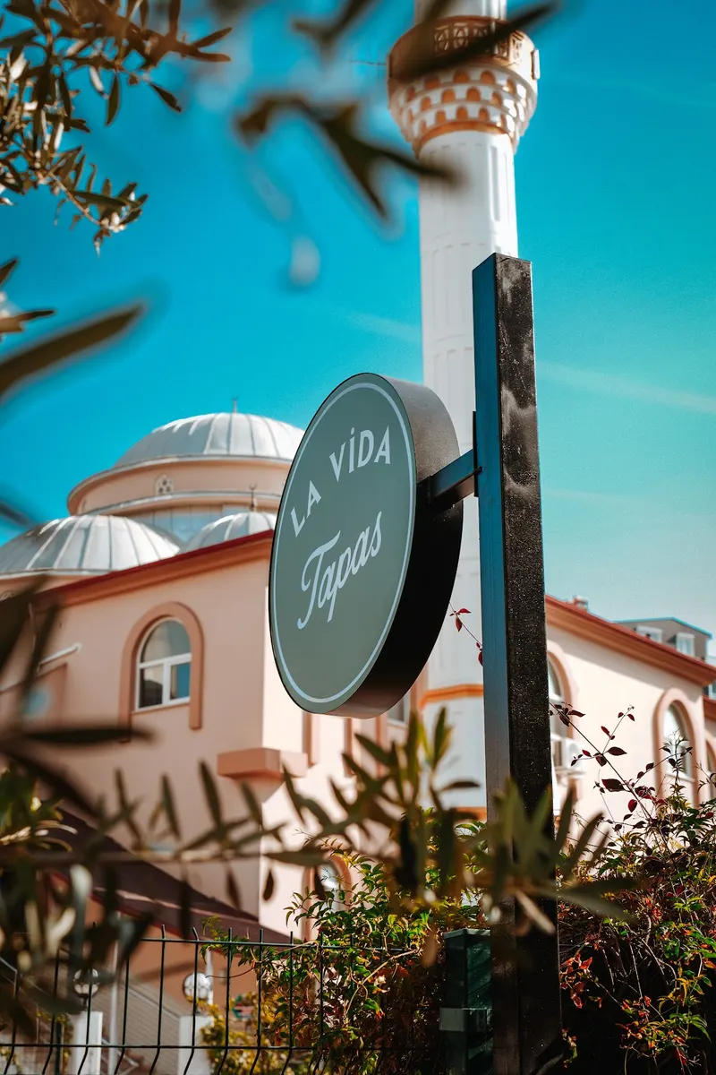 La Vida Tapas in Lara, Antalya