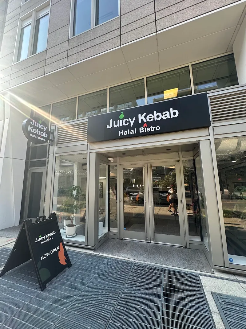 Juicy Kebab Halal Bistro in Southwest Federal Center, Washington