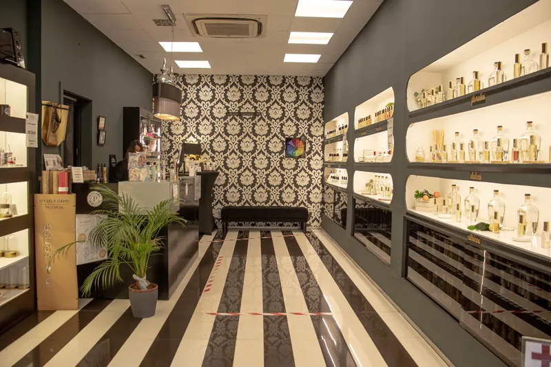 Perfumarte Pintor Benedito in Arrancapins, Valencia
