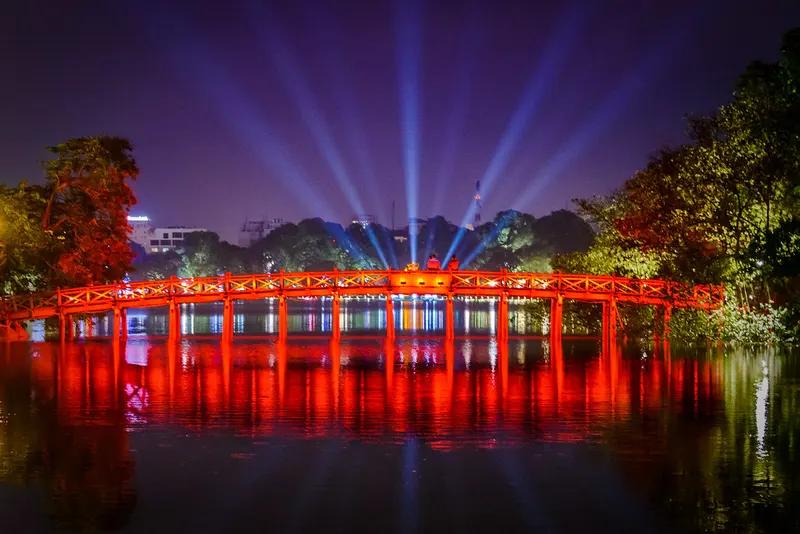 Hoàn Kiếm Lake