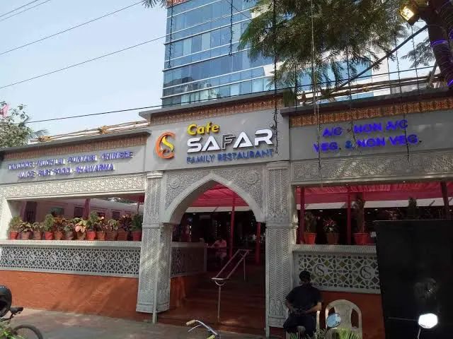 Cafe Safar Family Restaurant in Oshiwara, Mumbai
