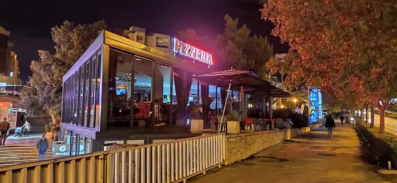 Mala kavana in Firule, Split