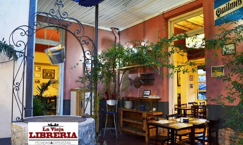 La Vieja Librería in Alto Avellaneda Shopping, Buenos Aires