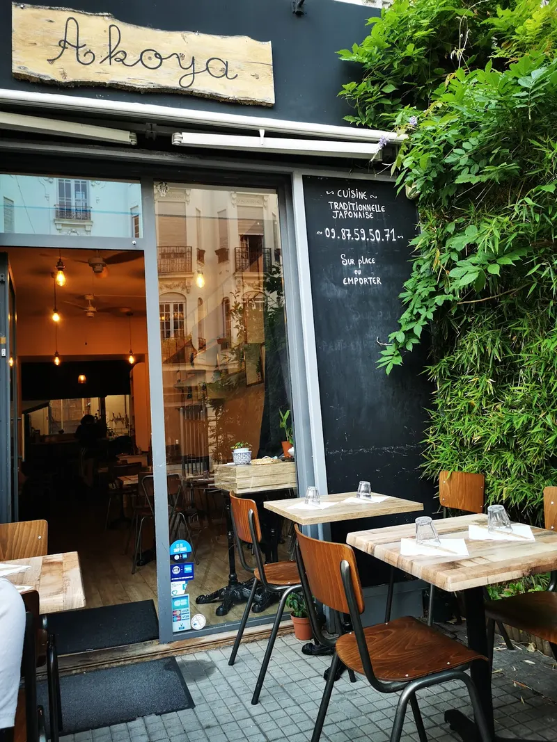 Akoya in Libération, Nice