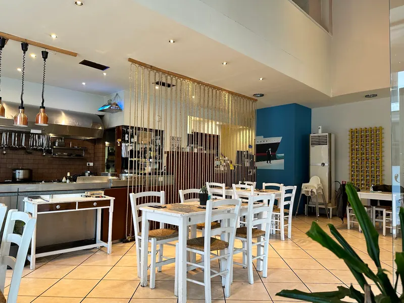 Smile Restaurant in Makrygianni, Athens