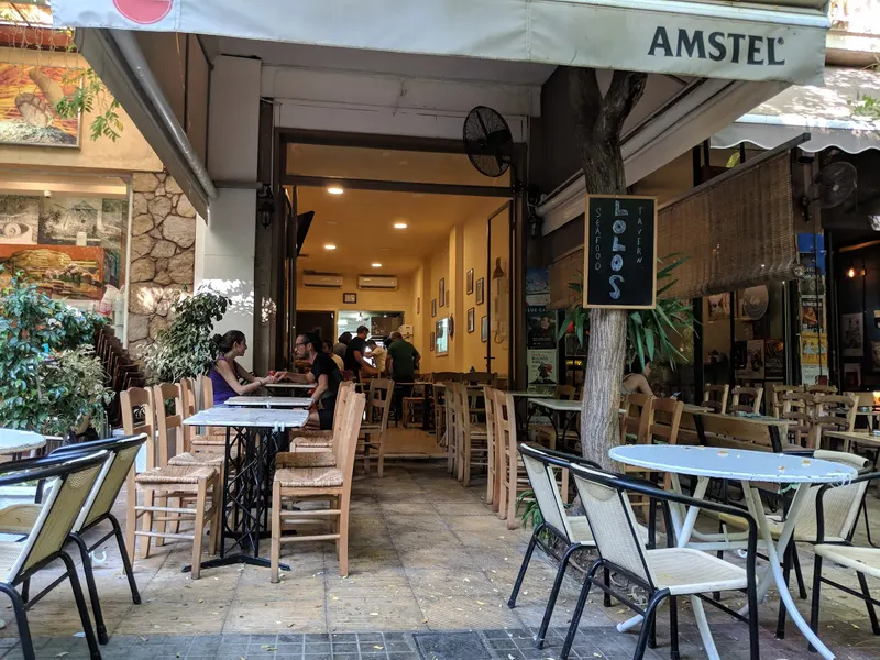O Lolos – Τσιπουράδικο Μεζεδοπωλείο Κουκάκι in Koukaki, Athens