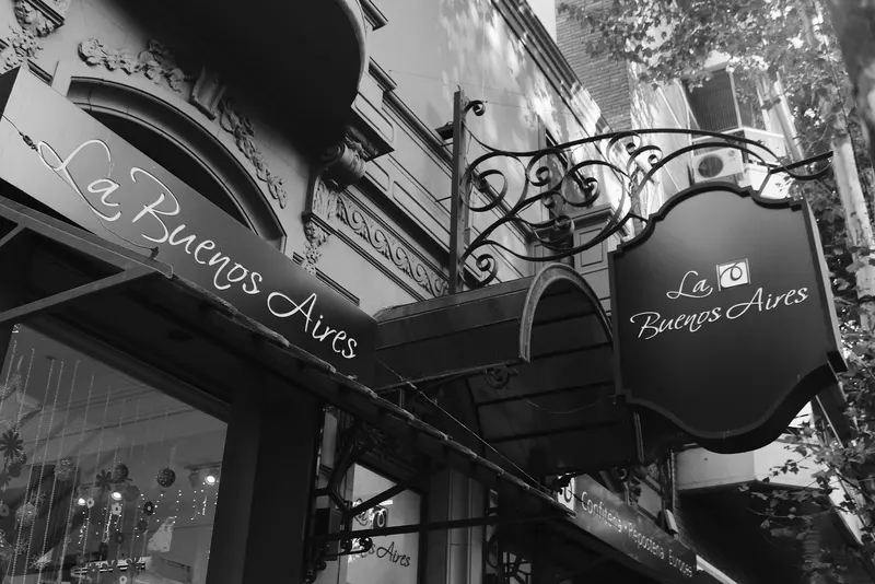 La Buenos Aires in Flores, Buenos Aires