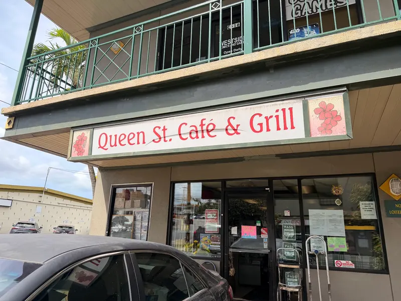Queen Street Cafe & Grill in Aiea, Honolulu