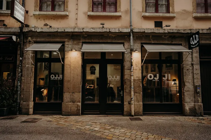 Ojji Vintage shop