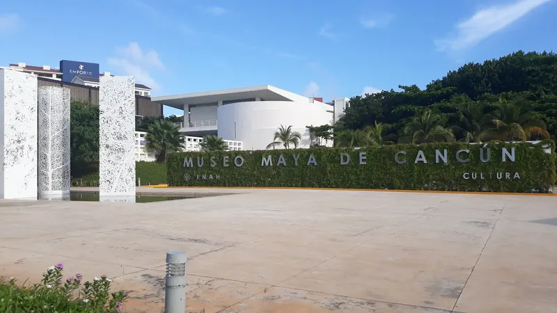 Museo Maya de Cancún and Archaeological Zone of San Miguelito