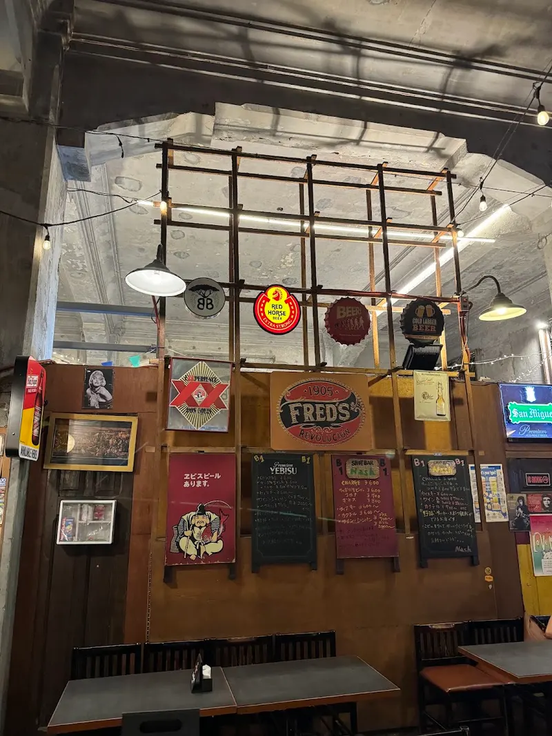 Fred's Revolucion-Escolta in Quiapo, Manila