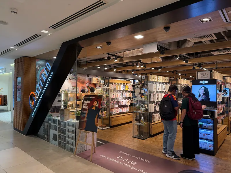 Stereo - The Headphone Concept Store @ Plaza Singapura in Dhoby Ghaut, Singapore
