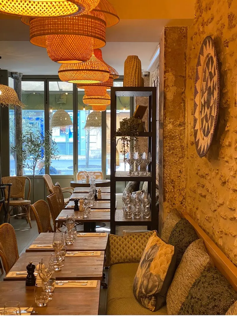 Bistro L'Olivier in Clignancourt, Paris