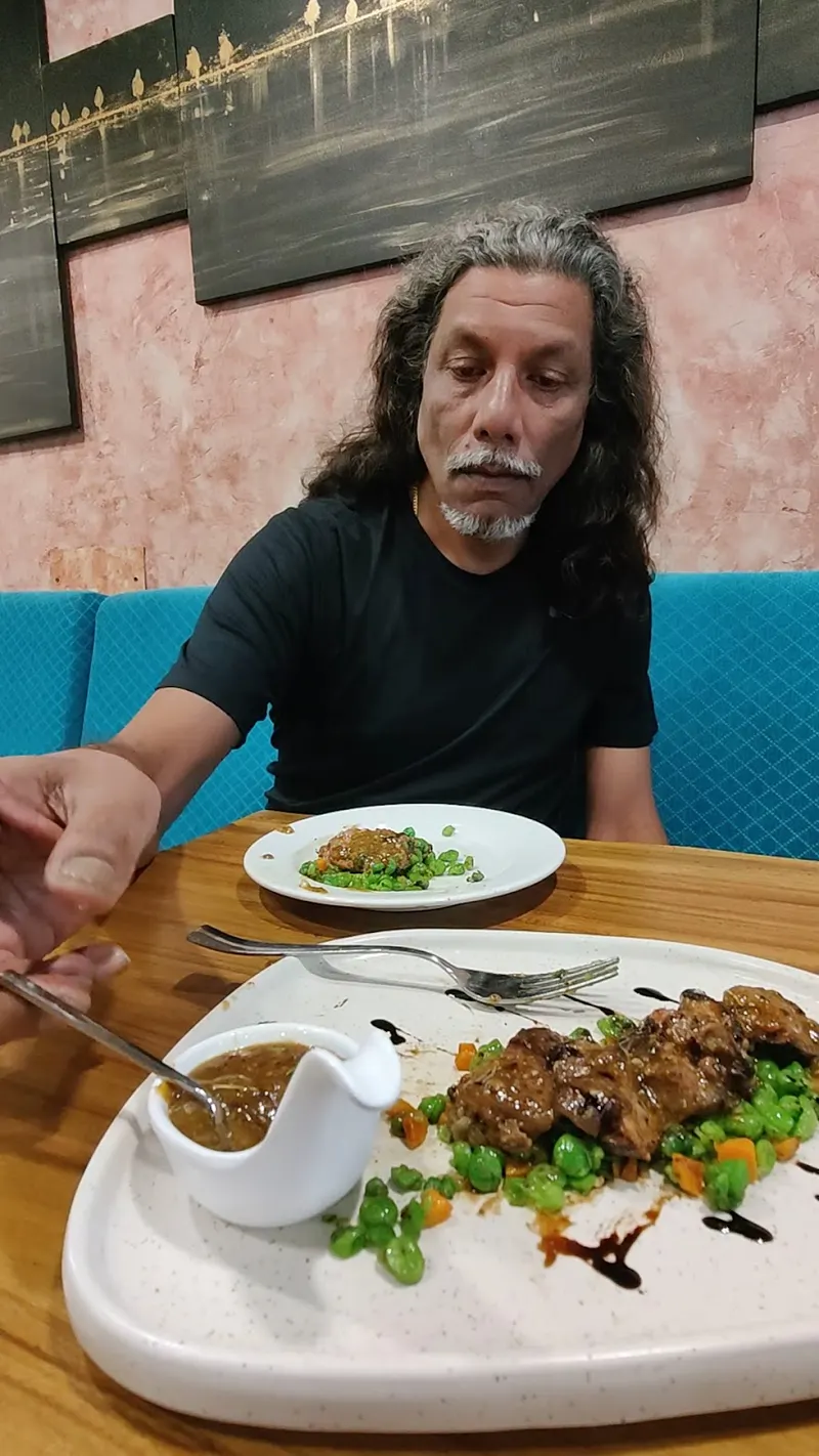 J Brewer's Caffè and Bistro - Southern Avenue, Ballygunge in Hindustan Park, Kolkata