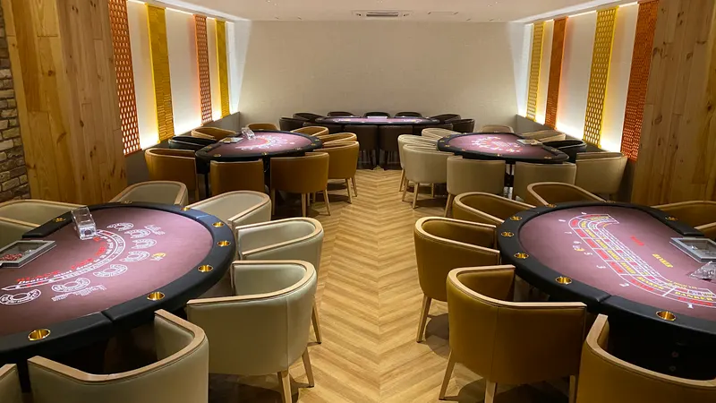 Casino bar Leje 博多店
